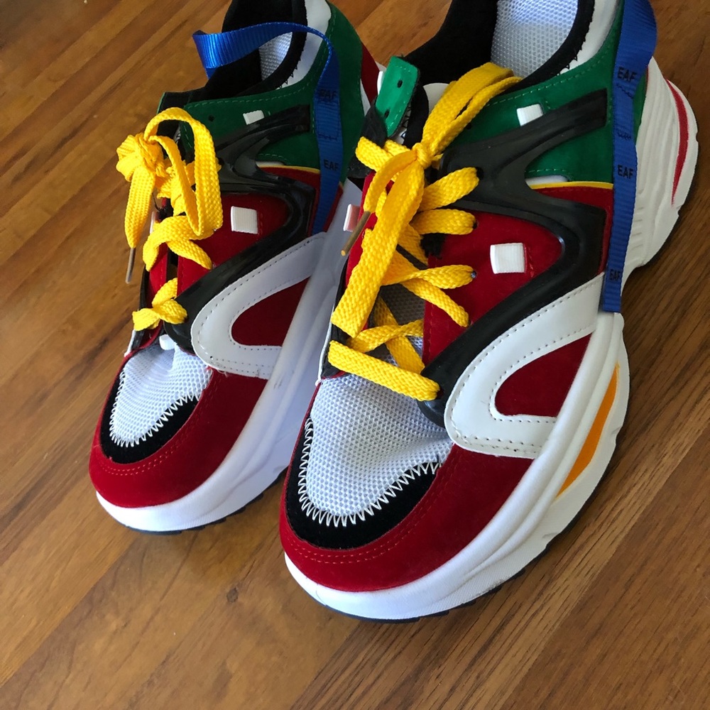 Basso sneakers. Completely new.